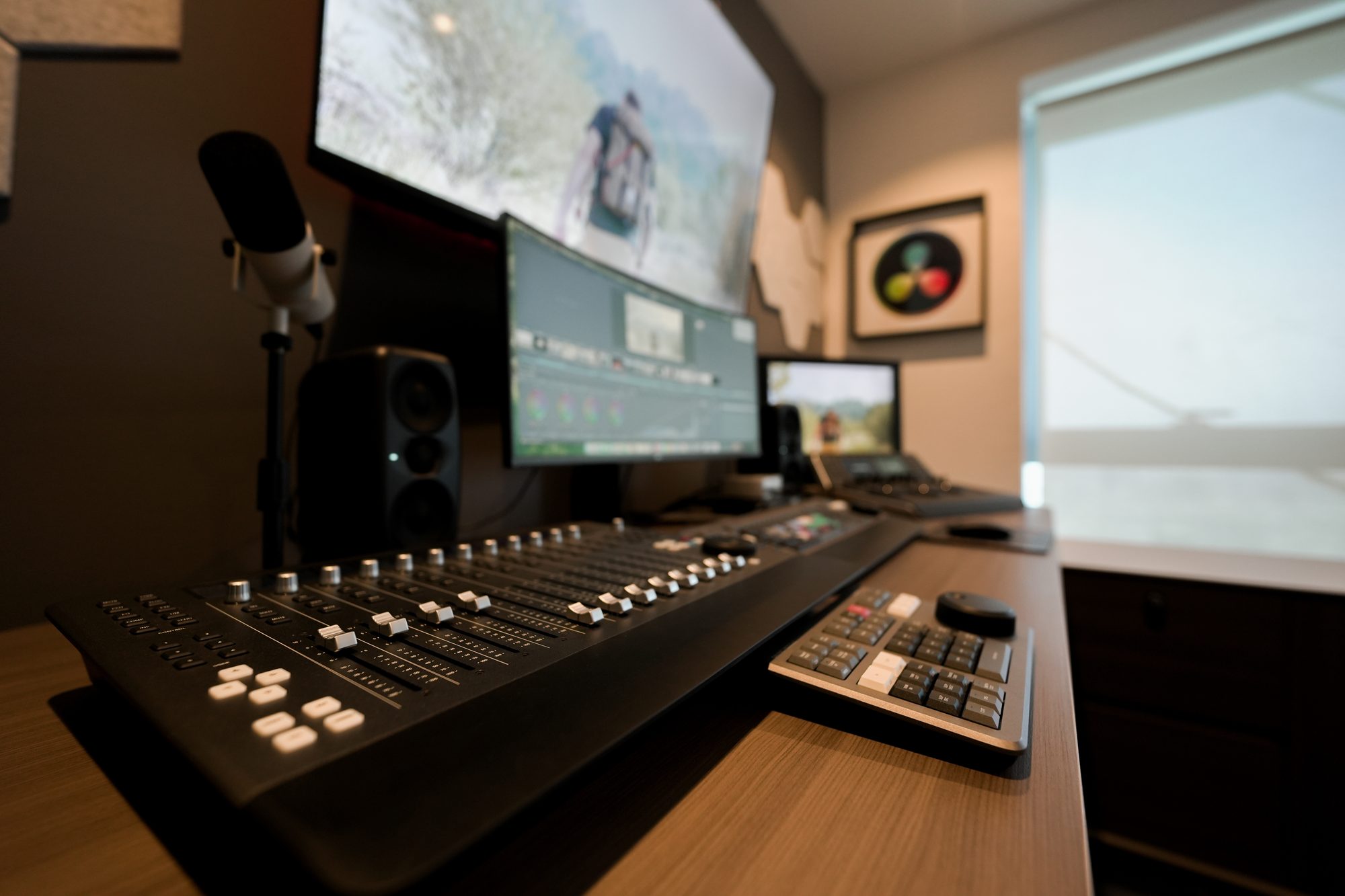 The MCX grading desk, panel and reference monitor